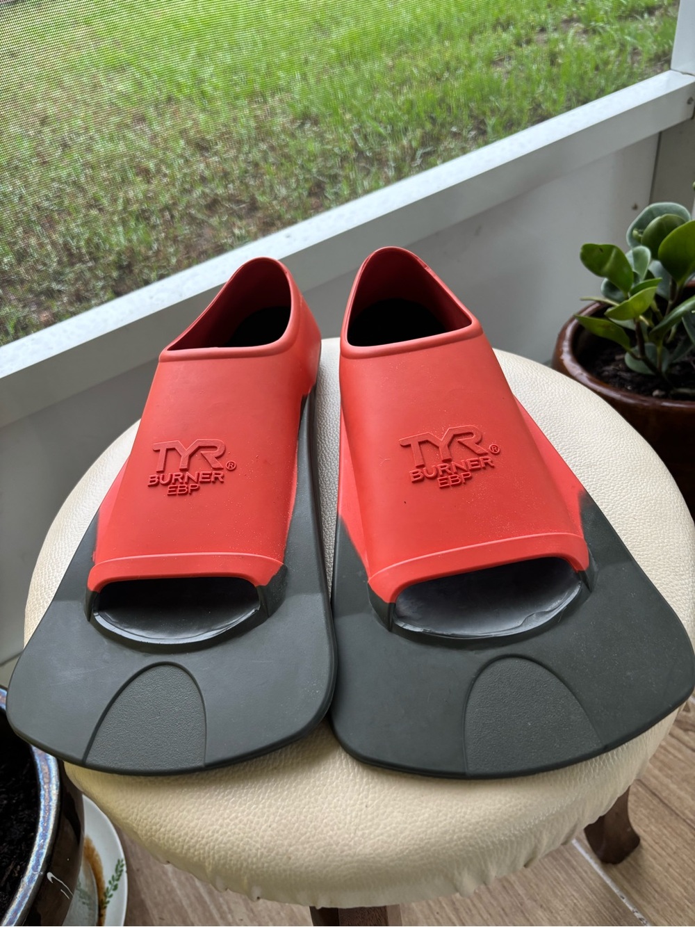 TYR Burner EBPMen’s  orange and Gray Swim Mules